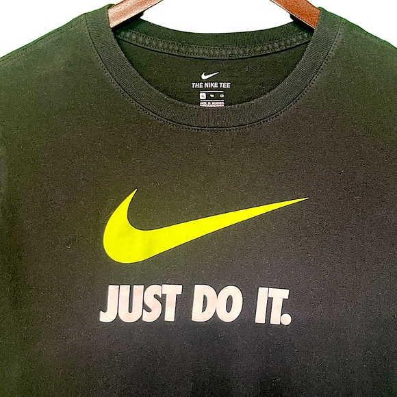Nike Boy’s “Just Do It” Short Sleeve XL - Picture 3 of 3